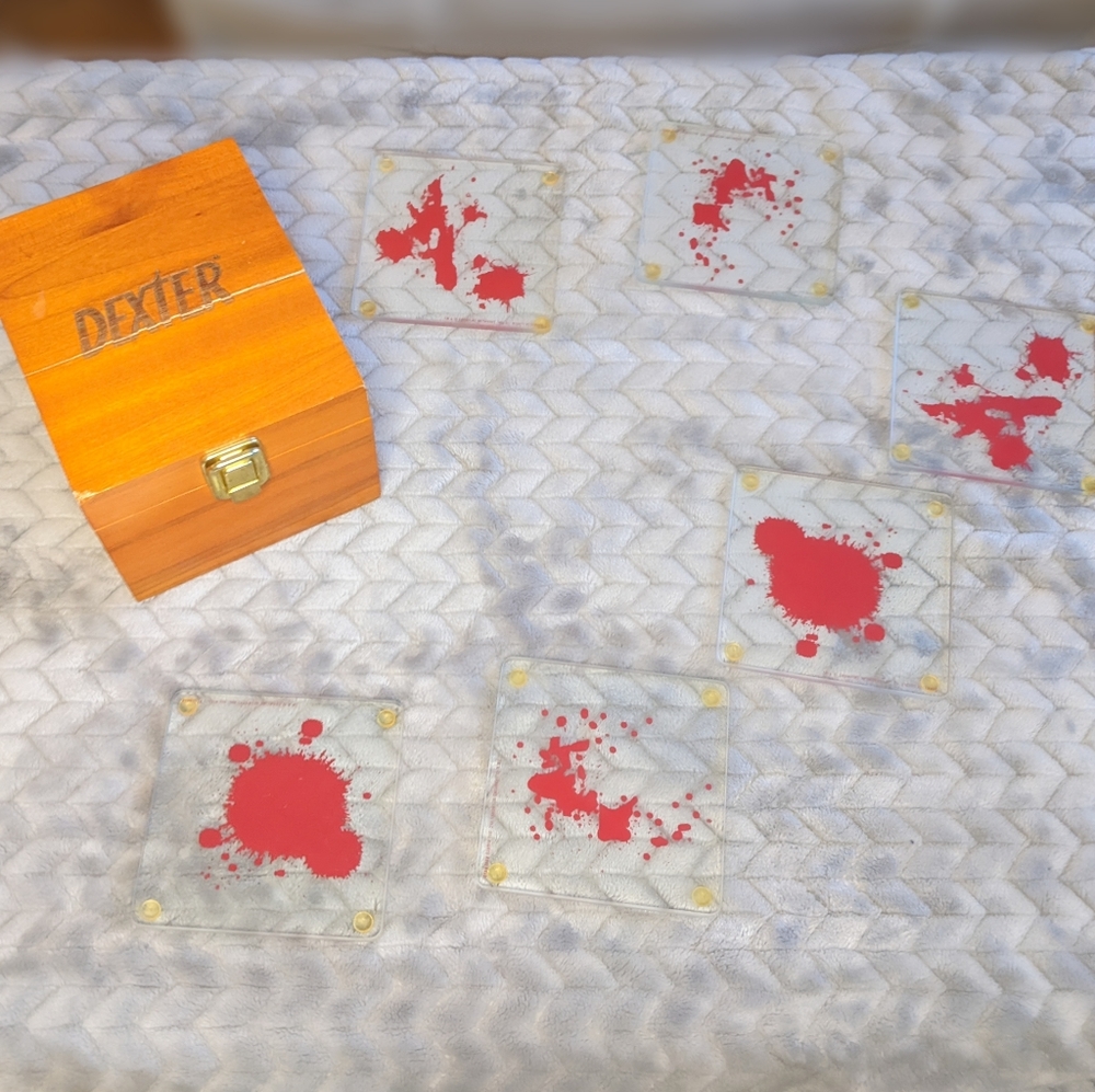 SOLD🔪😳Dexter blood spatter Coasters 💢 set of 6 collector's item